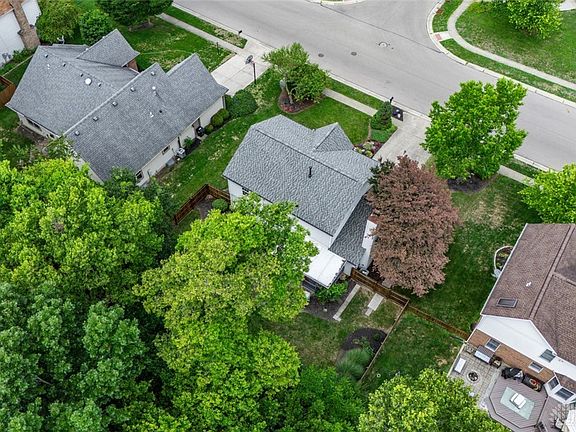 5th image of 2400 Rosina Dr