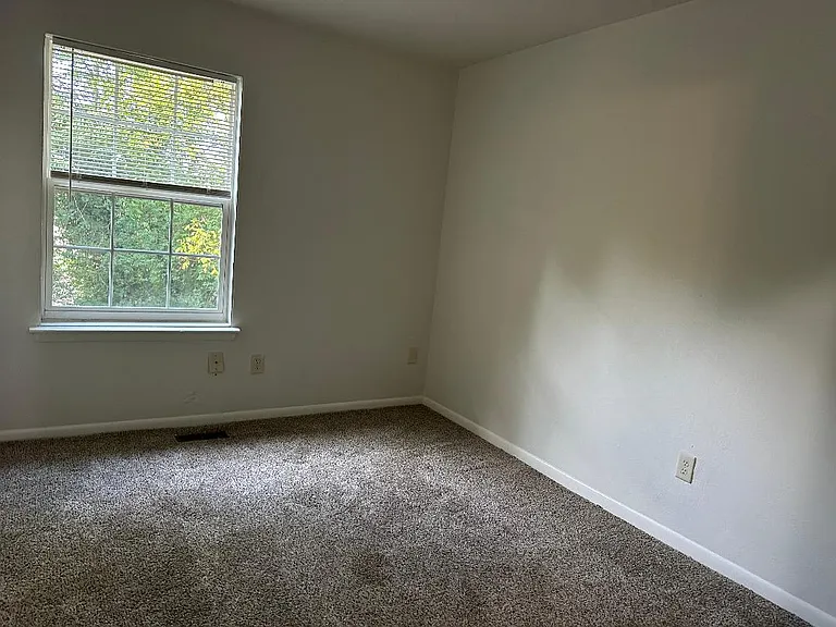 5716 Morningside Ct — Photo 10