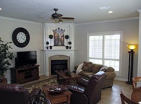 5th image of 3923 Park Meadow Ln