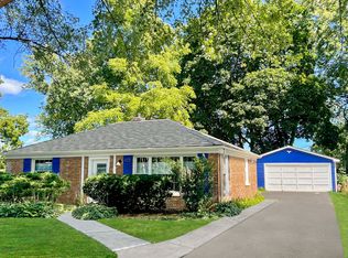 422 7th Ave, Libertyville, IL
