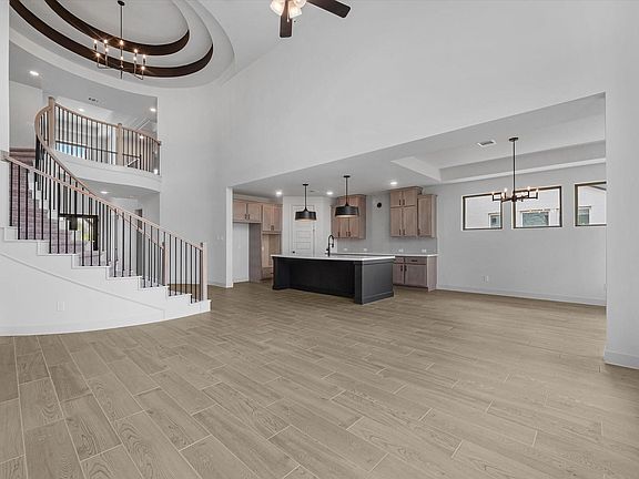 5th image of 5231 Silk Petal Dr