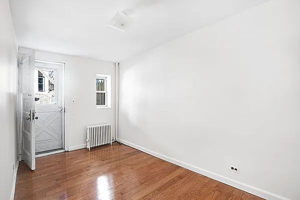 Rented by Compass | media 6