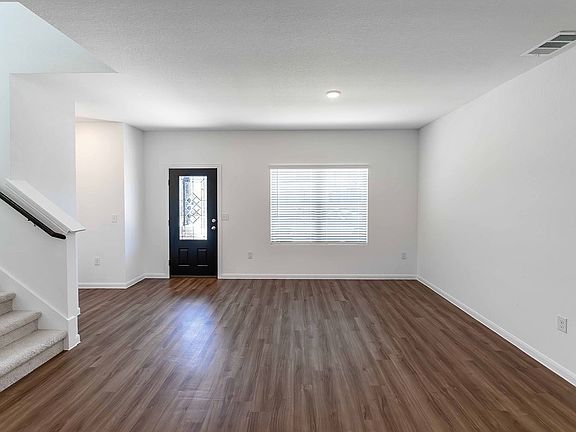 4th image of 215 Tokalaun Dr