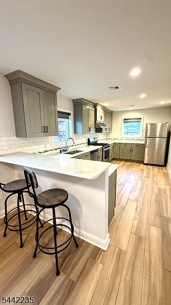 1st image of 211 Main St #3