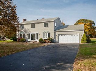 4 Seaview Dr, Barrington, RI 02806