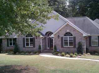 726 Patrick Rd, Auburn, AL 36830