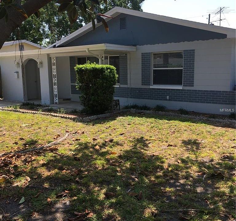 1st image of 454 74th Ave N