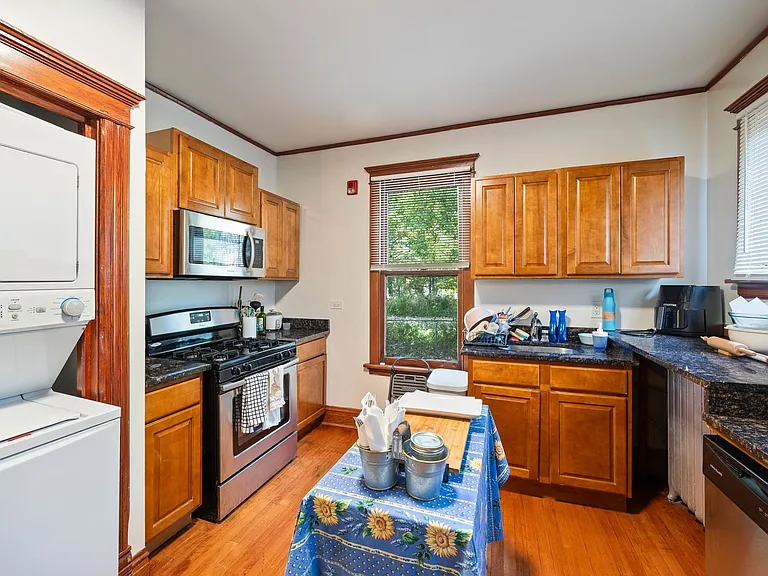 711 Emerson St #1 — Photo 11