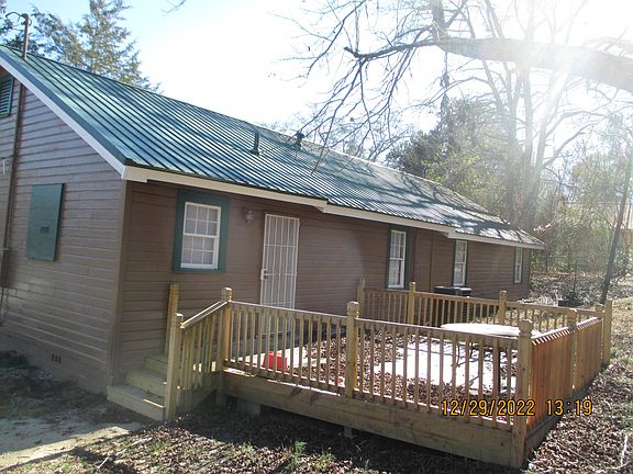 3rd image of 7 Newberry Dr
