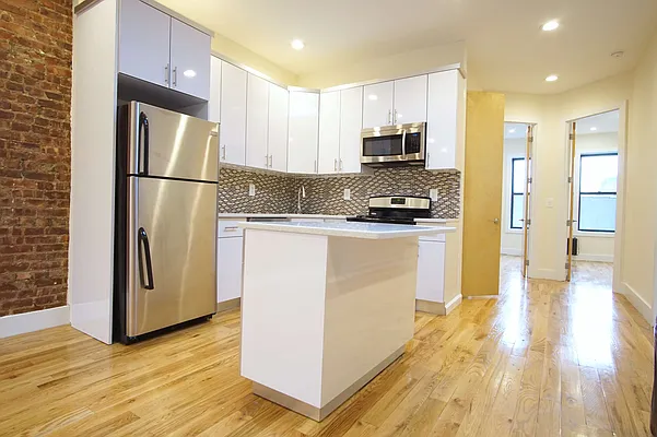 Rented by Lofts and Flats LLC | media 40