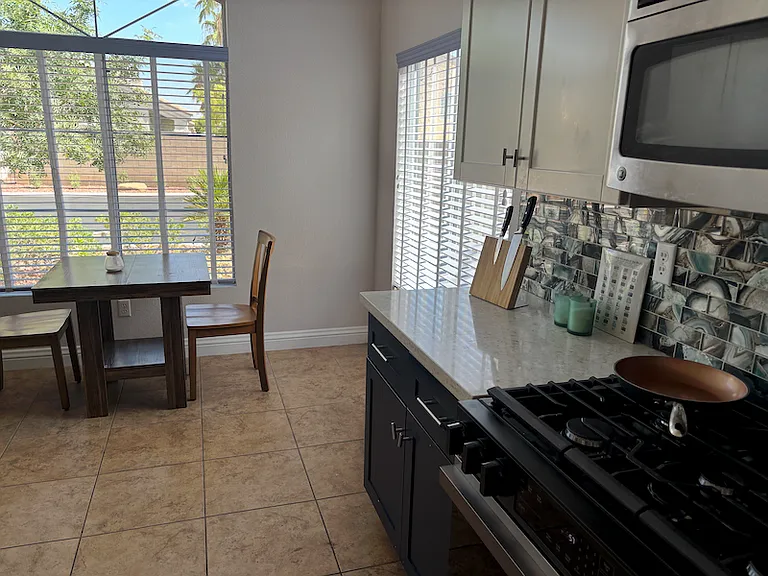 9753 Arrowcrest Ave — Photo 20