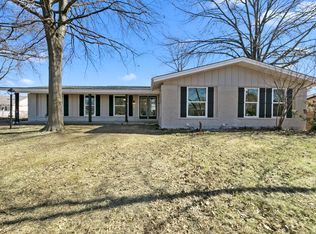 9530 Carnival Dr, Saint Louis, MO