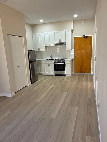 1010 Grant Ave #34 Photo 1