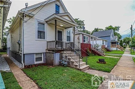 65 Seaman St photo 1
