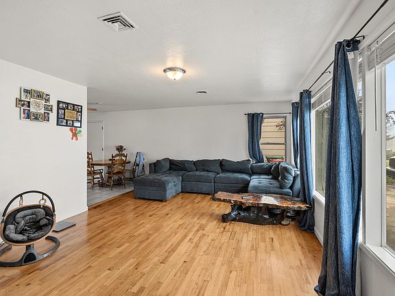 3rd image of 1201 Murray Ave