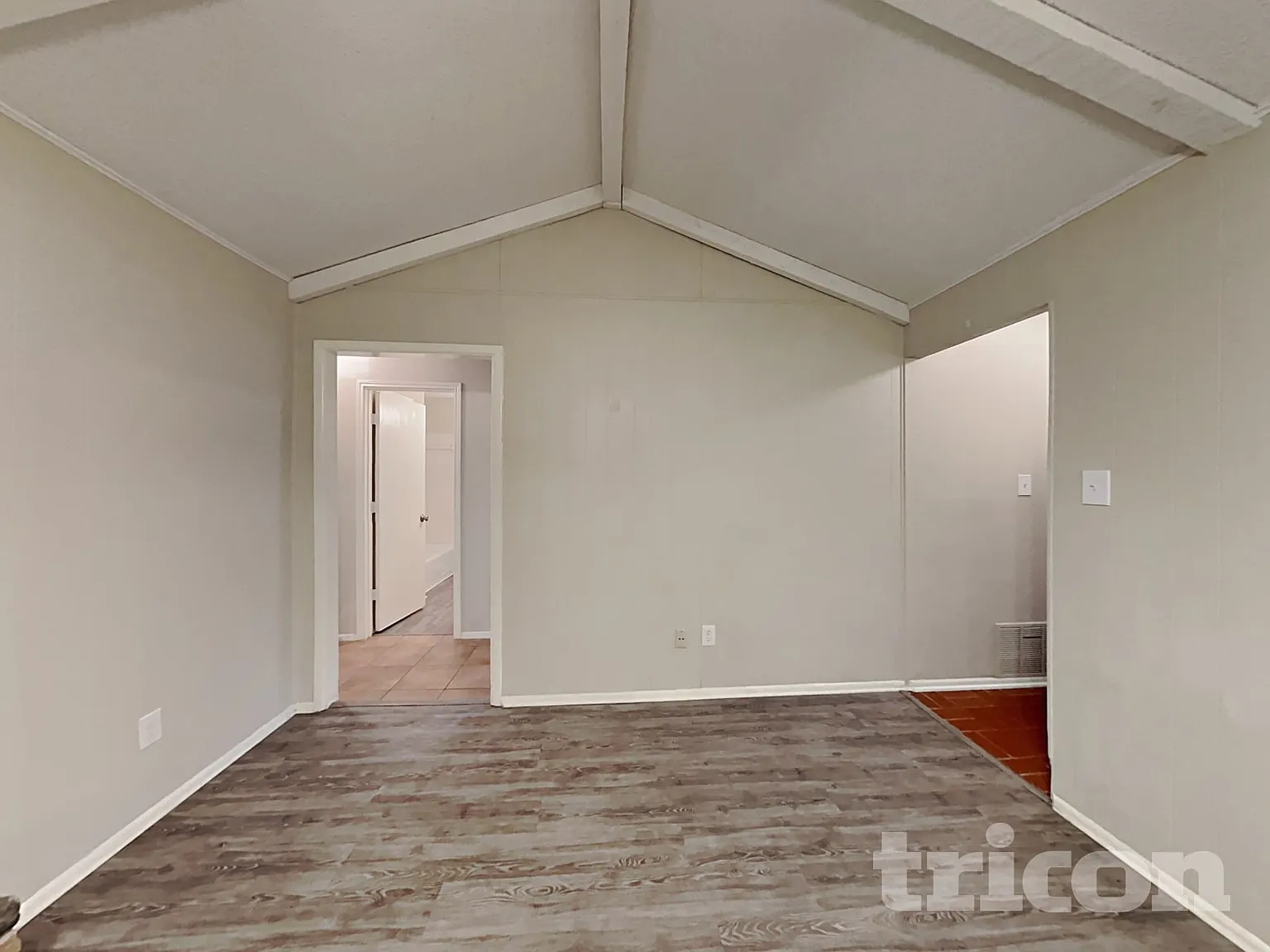 13622 Oak Breeze Universal City TX — Photo 3