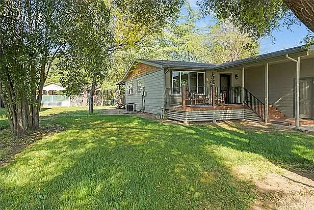 19788 Bear Valley Rd — Photo 31