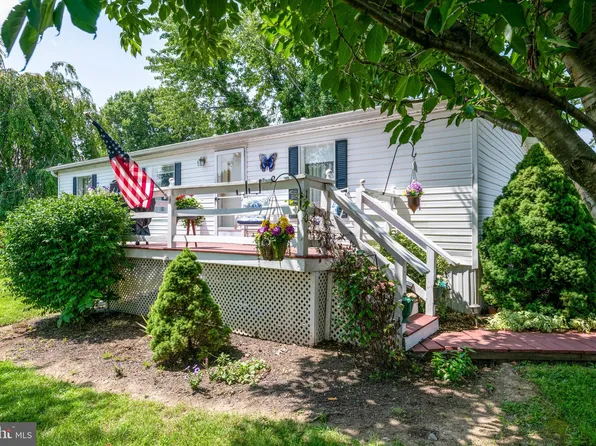 110 Mimosa Dr, York, PA 17402