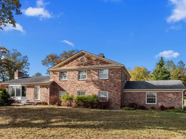 820 Thomas Rd, Lafayette Hill, PA 19444