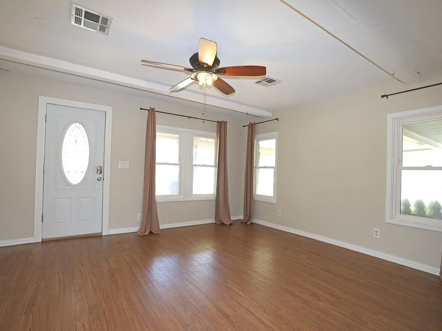 East Jackson Avenue Units - House — Photo 1