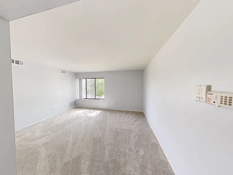 Cityside Apartments and Townhomes — Photo 33
