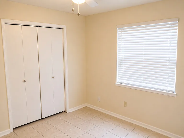 5004 Donnelly Ave — Photo 6