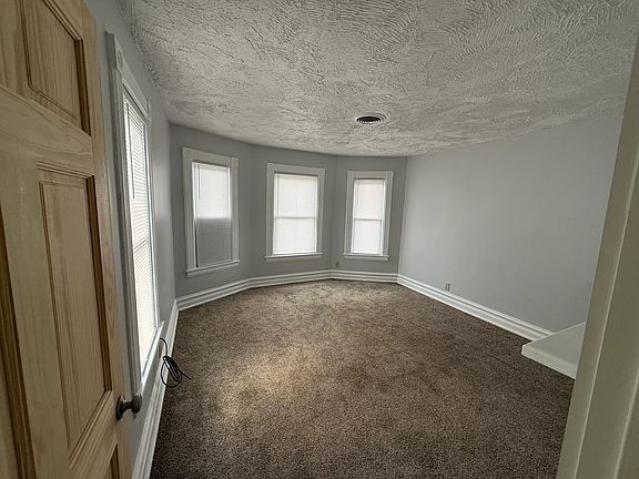 3rd image of 227 E Brady St #2