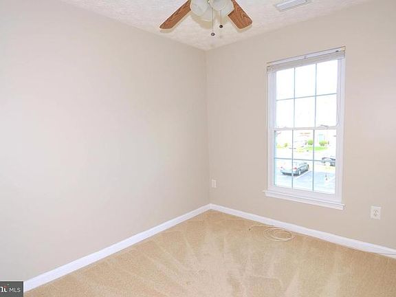 4th image of 2724 Thornbrook Ct