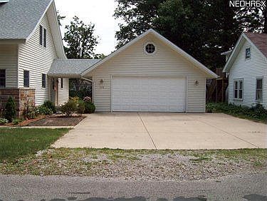 2nd image of 115 Fay Ave