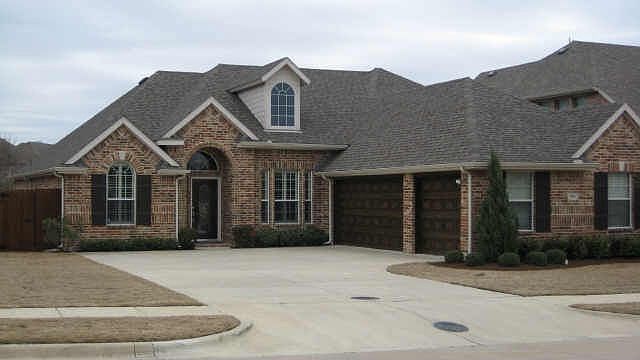 1st image of 2065 Lake Forest Dr