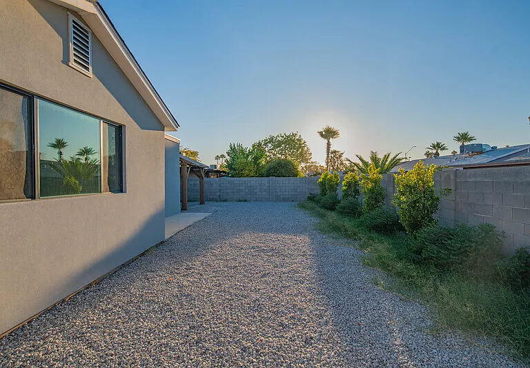 3701 E Ludlow Dr — Photo 7