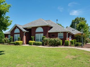 360 S Wingate Way, Lenoir City, TN 37771