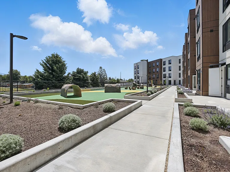 Wilson Station Apartments — Photo 56