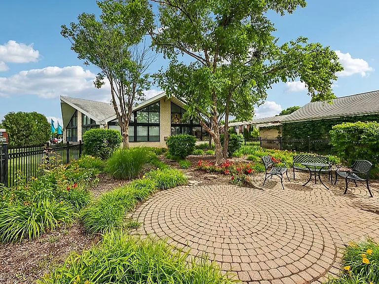 73-Outdoor of Clubhouse