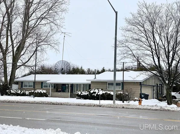 615 S Lincoln Rd, Escanaba, MI 49829