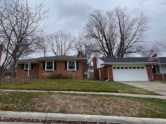 3rd image of 685 Ashburnham St