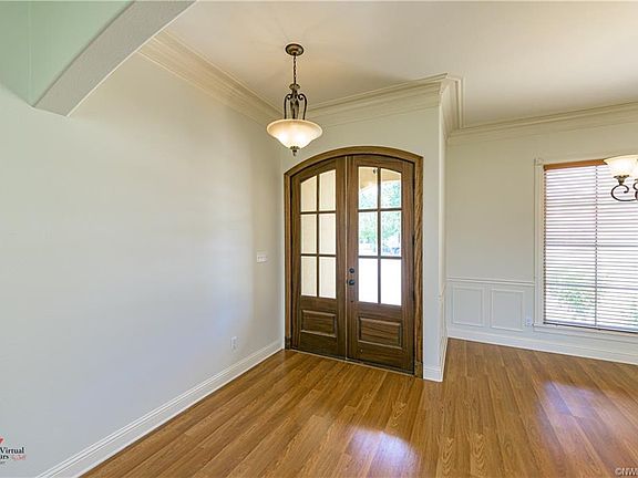 4th image of 279 Olympia Dr