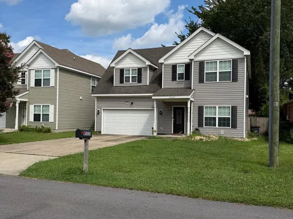 1302B Hawthorne Dr, Chesapeake, VA 23325