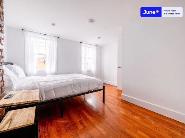 255 Evergreen Ave #B, Brooklyn, NY 11221