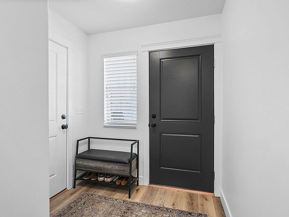 4th image of 2987 S Old Emigrant Rd #A