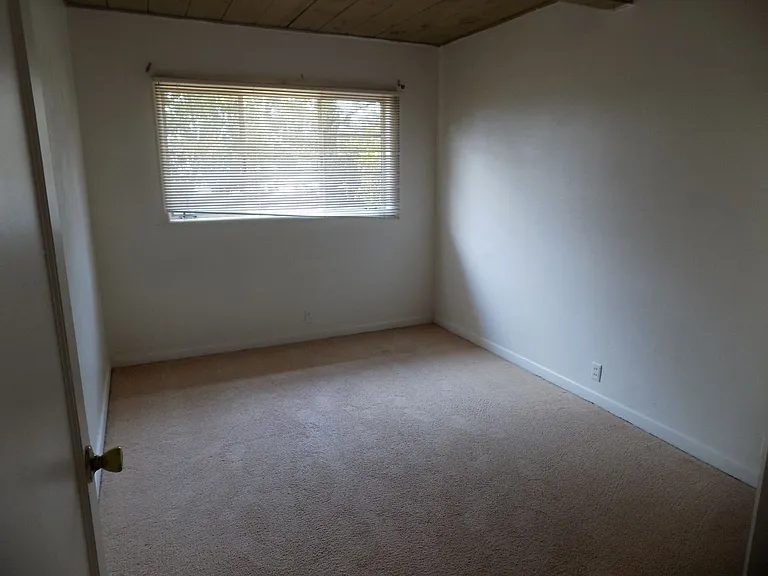 2537 Greta Pl — Photo 8