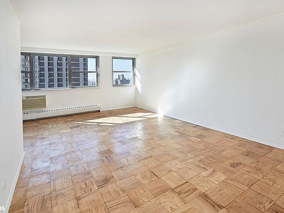 5th image of 75 Henry St APT 19J