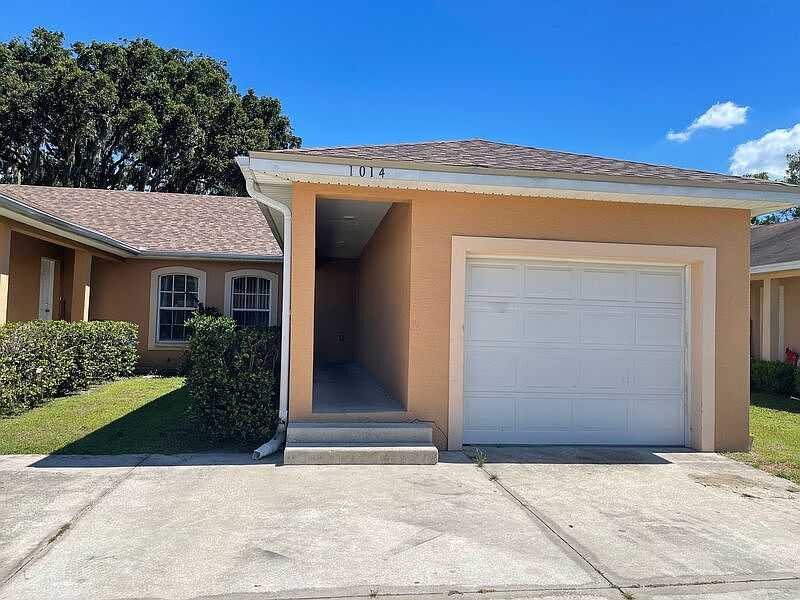 1st image of 1014 Fox Lake Dr