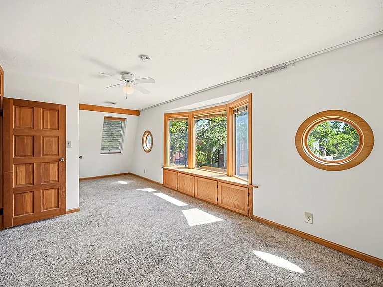 1233 Elizabeth St — Photo 19