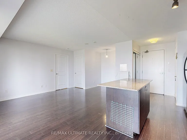 27 Rean Dr #529 — Photo 19