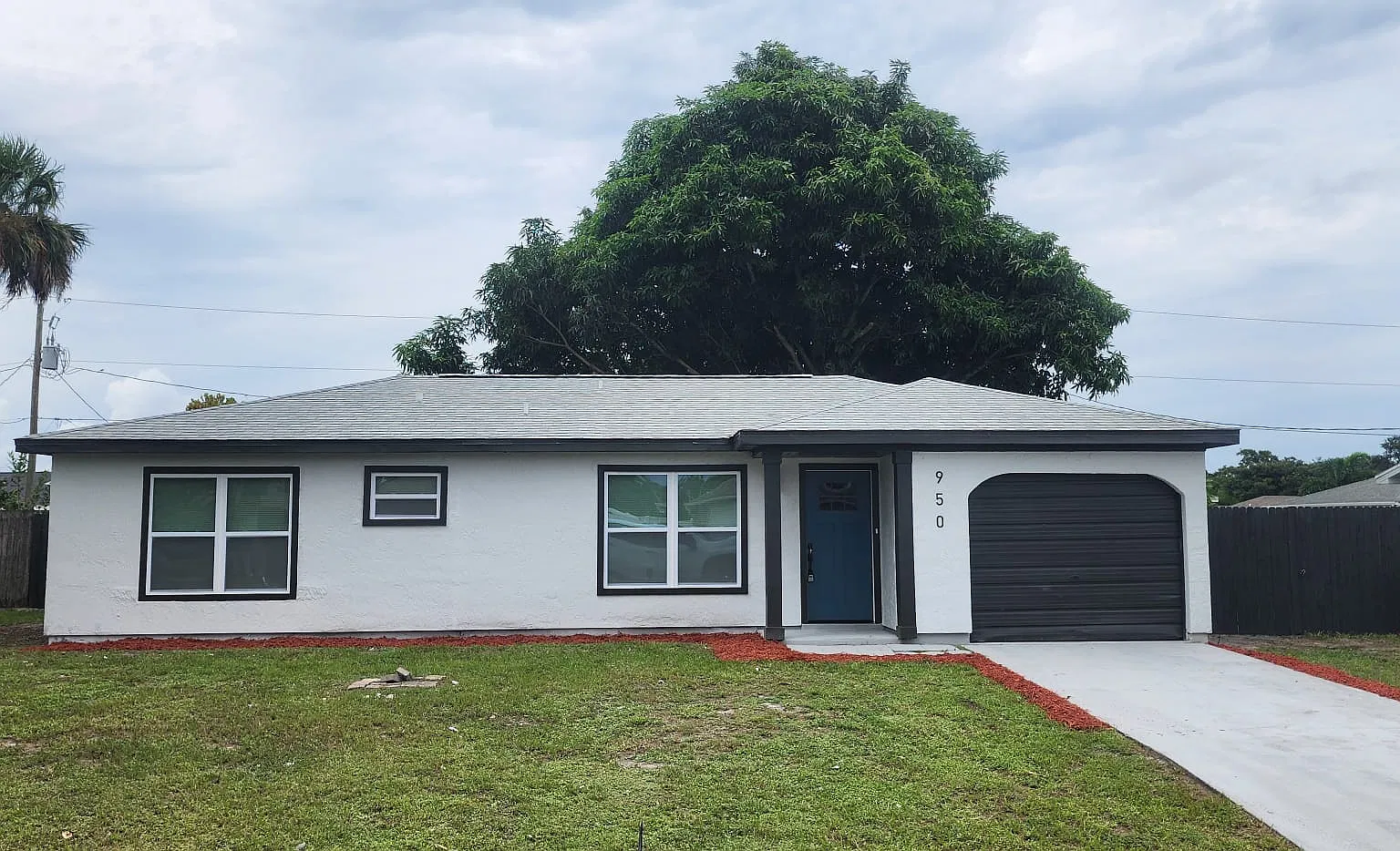 950 Tope St — Photo 1