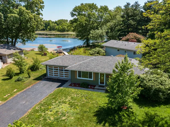 12936 Bayview Dr, Vicksburg, MI 49097