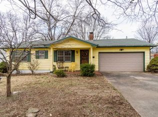 3137 S Pinehurst Ave, Springfield, MO 65807