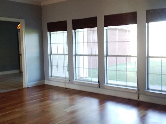 5th image of 18214 Robinwood East Dr