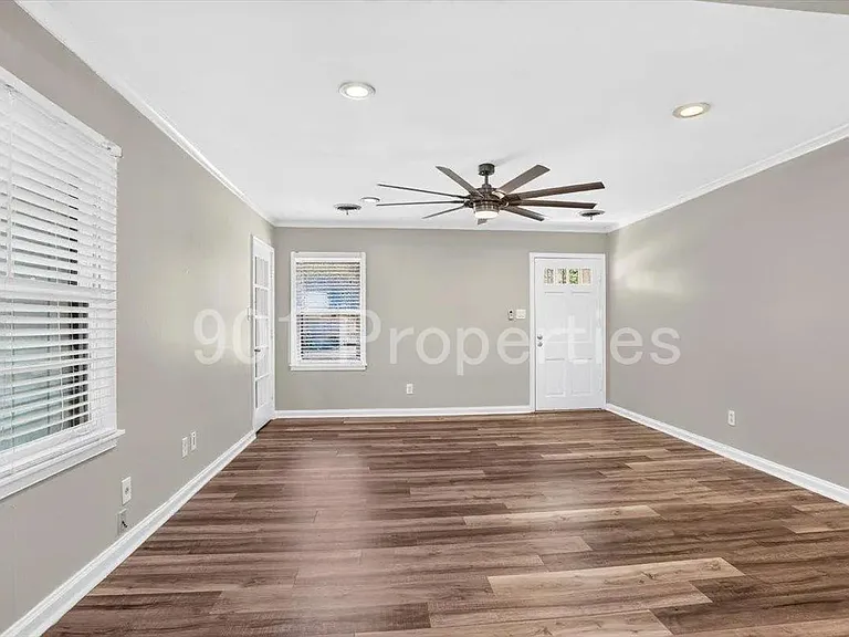 4694 Flamingo Rd — Photo 15